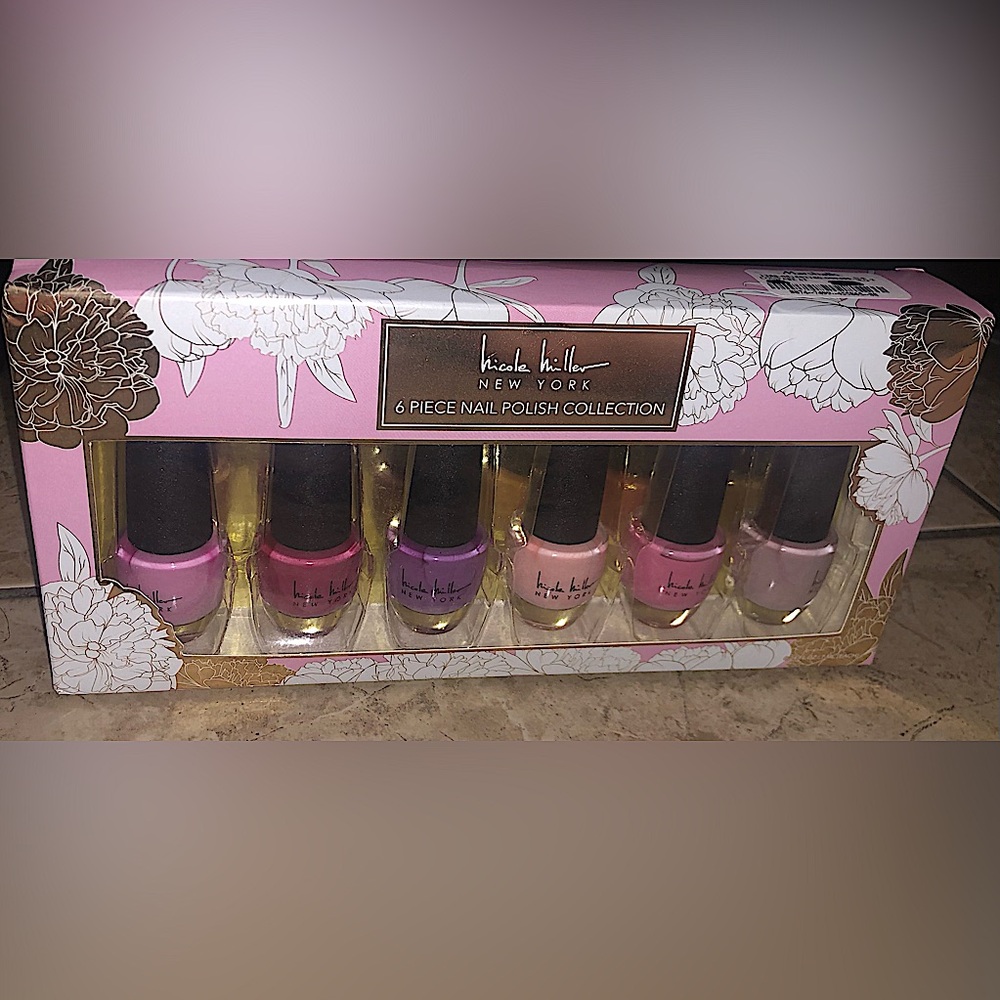 Nicole Miller New York 6 Piece Nail Polish Set